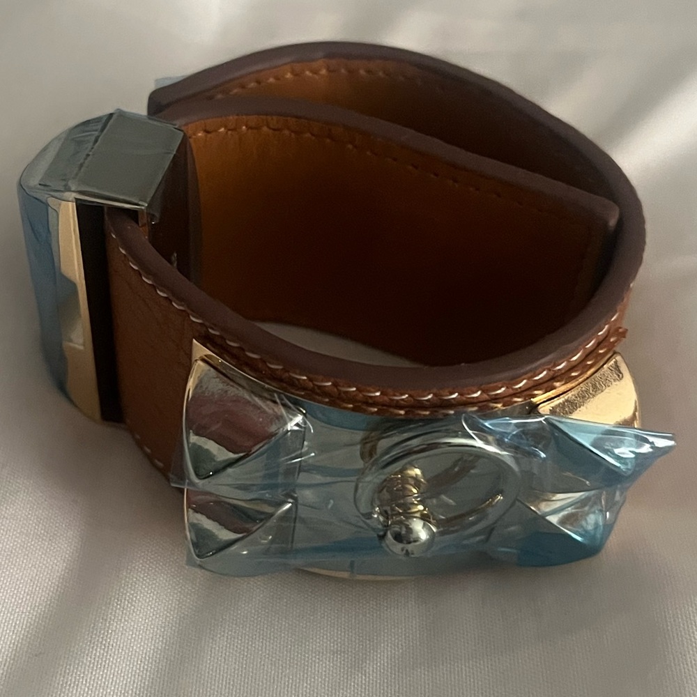 Brand New Authentic Collier De Chien bangle.